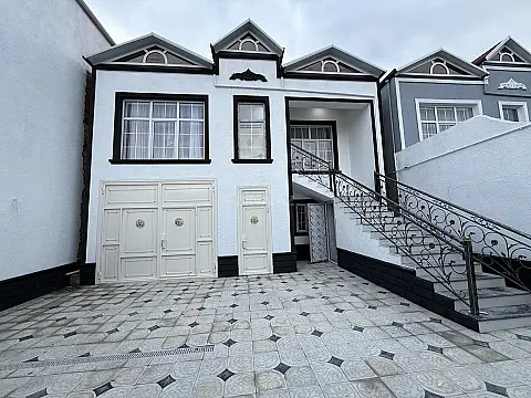 Satılır 8 otaqlı həyət evi 200 m² — Bakı, Maştağa 8 otaq 200.00 m²