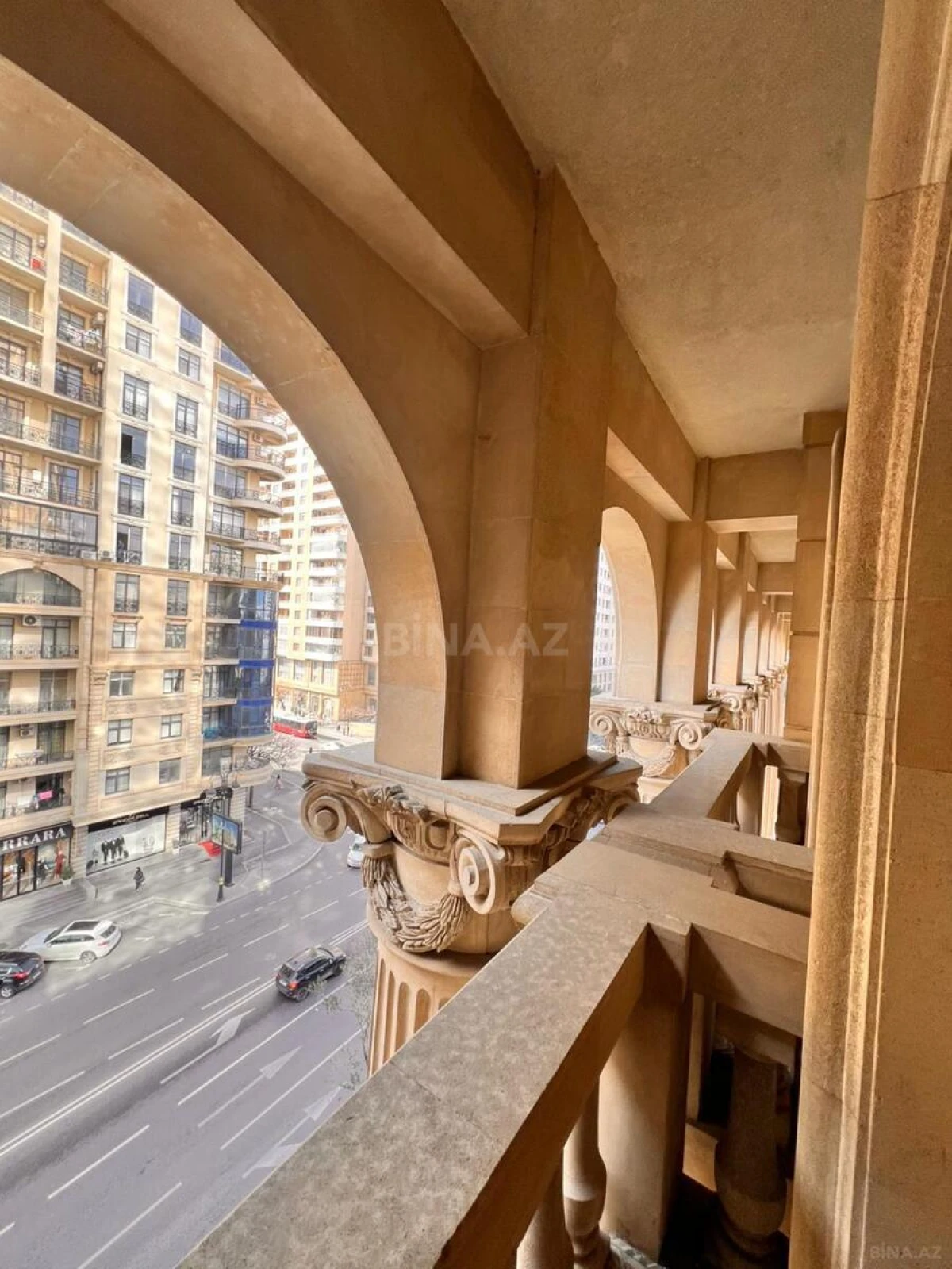 Satılır 3 otaqlı mənzil 107 m²