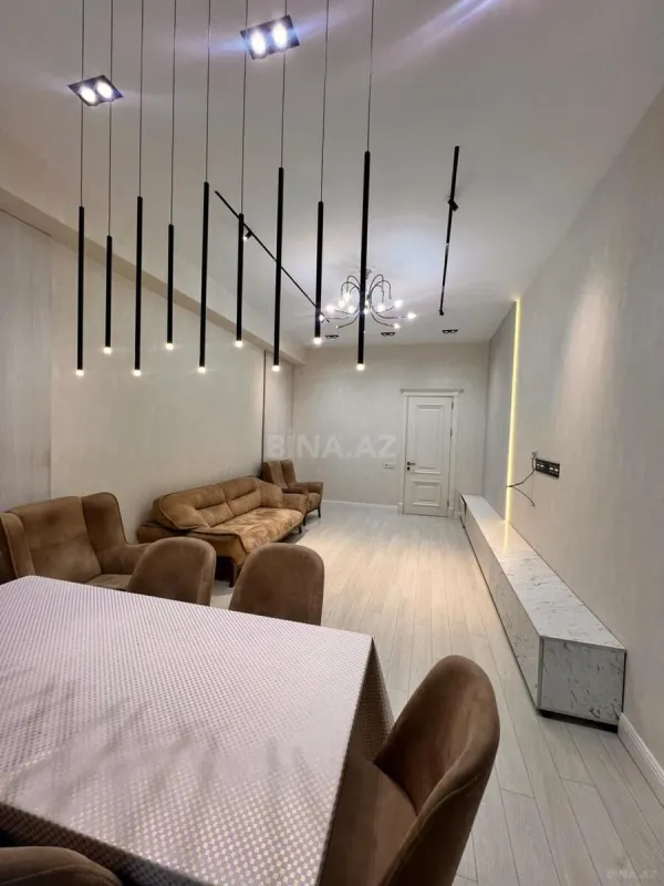 Satılır 3 otaqlı mənzil 107 m²