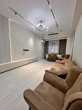 Satılır 3 otaqlı mənzil 107 m²