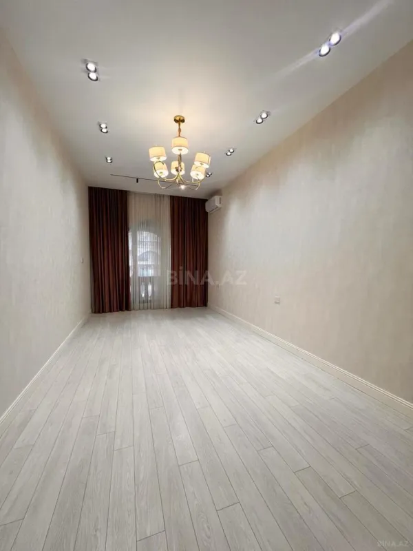 Satılır 3 otaqlı mənzil 107 m²