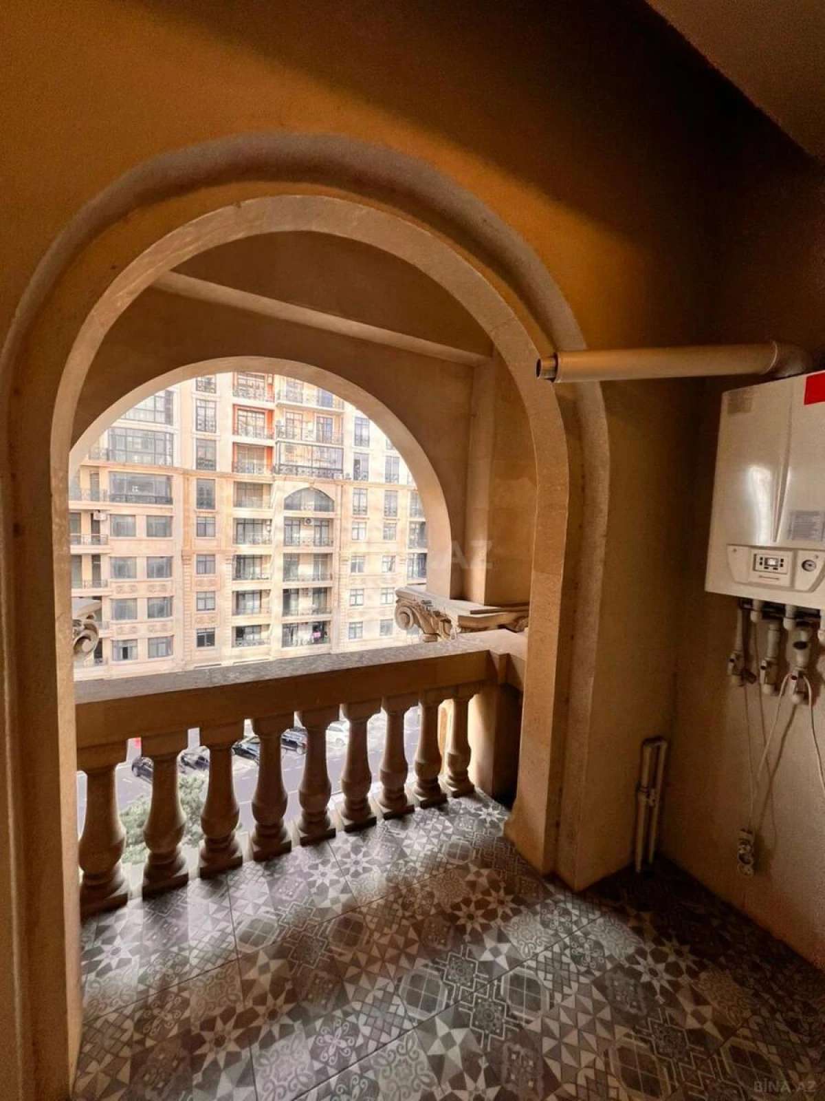 Satılır 3 otaqlı mənzil 107 m²