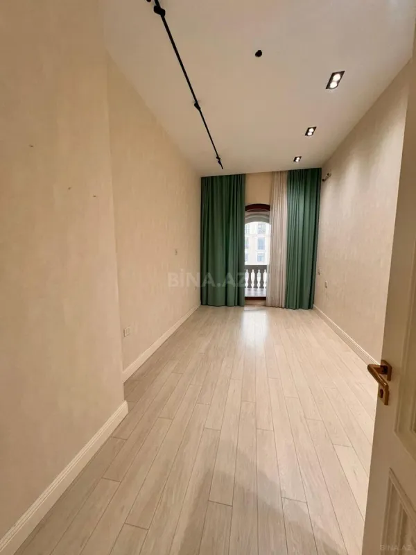 Satılır 3 otaqlı mənzil 107 m²