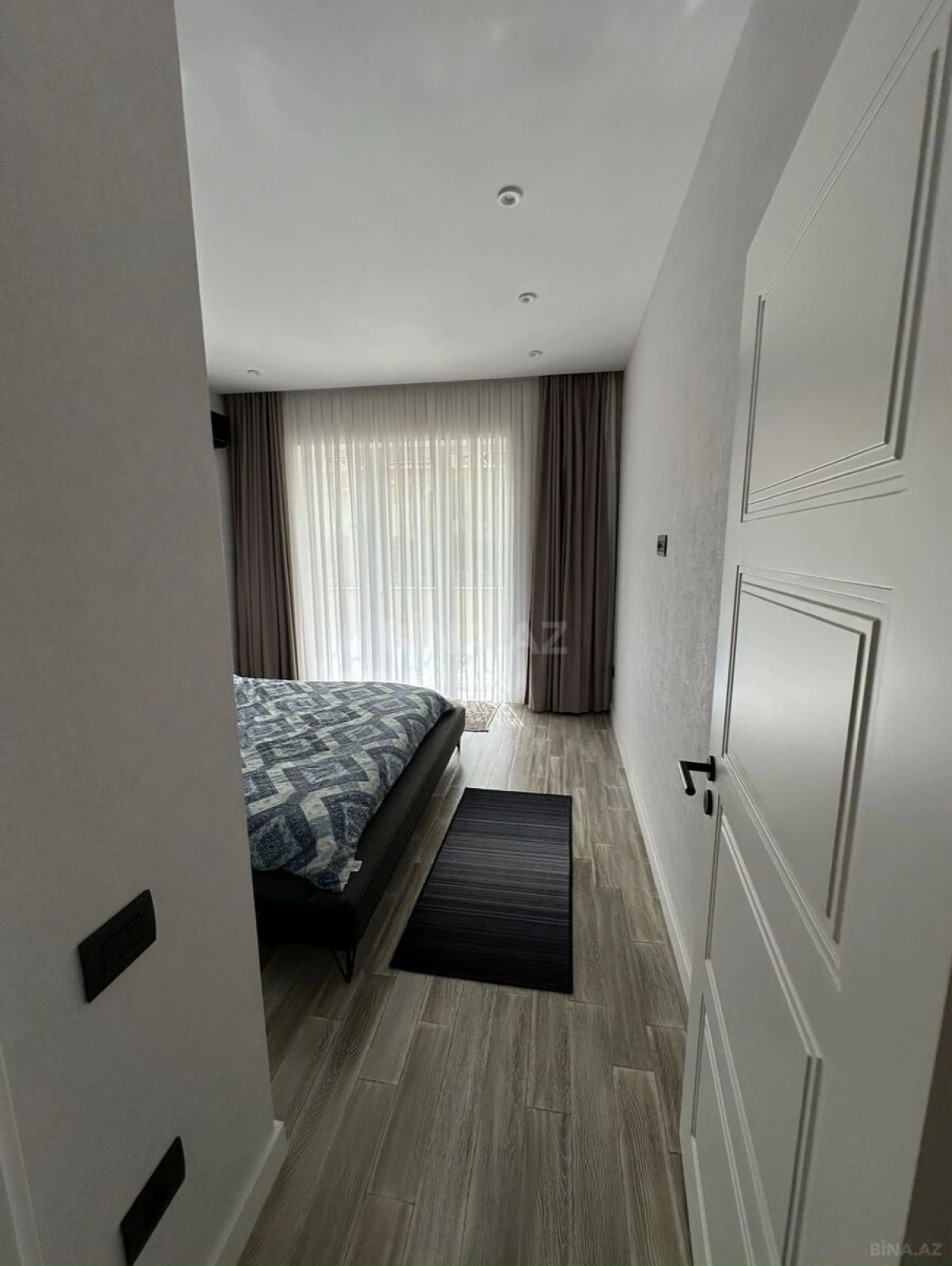 Satılır 3 otaqlı mənzil 125 m²