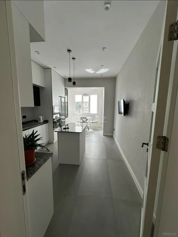 Satılır 3 otaqlı mənzil 125 m²