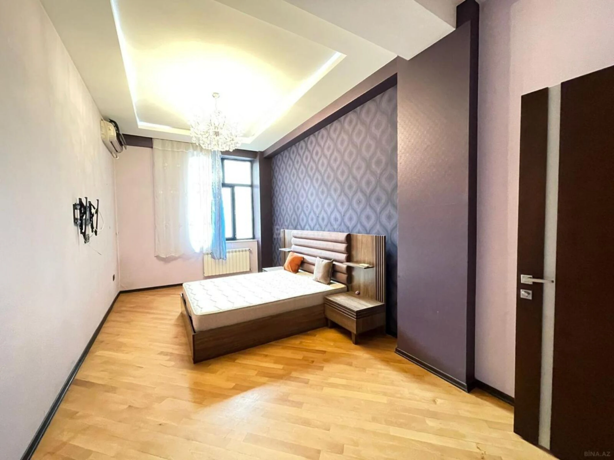 Kirayə verilir 3 otaqlı mənzil 140 m²