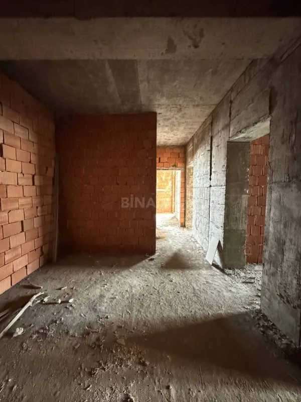 Satılır 3 otaqlı mənzil 137 m²