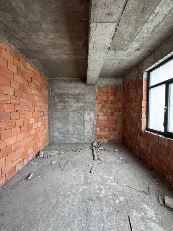 Satılır 3 otaqlı mənzil 137 m²