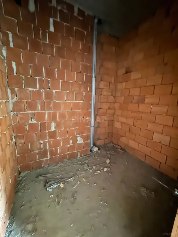 Satılır 3 otaqlı mənzil 137 m²