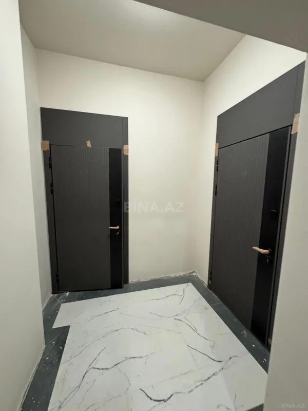 Satılır 4 otaqlı mənzil 209 m²