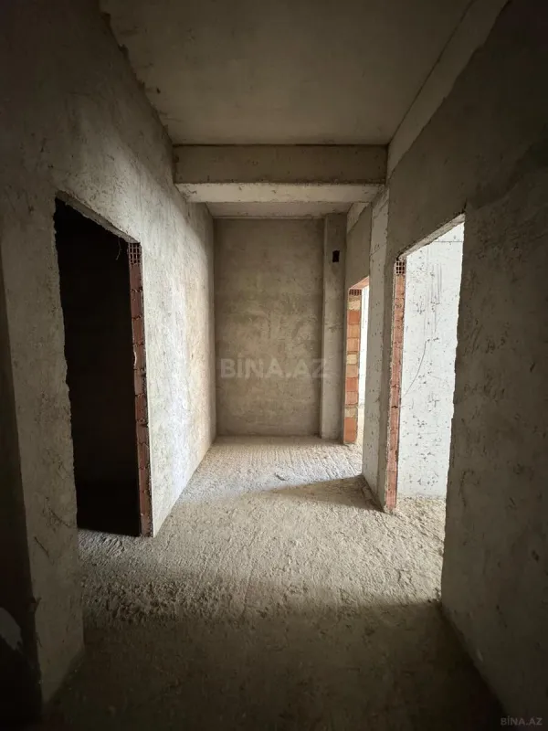 Satılır 4 otaqlı mənzil 209 m²