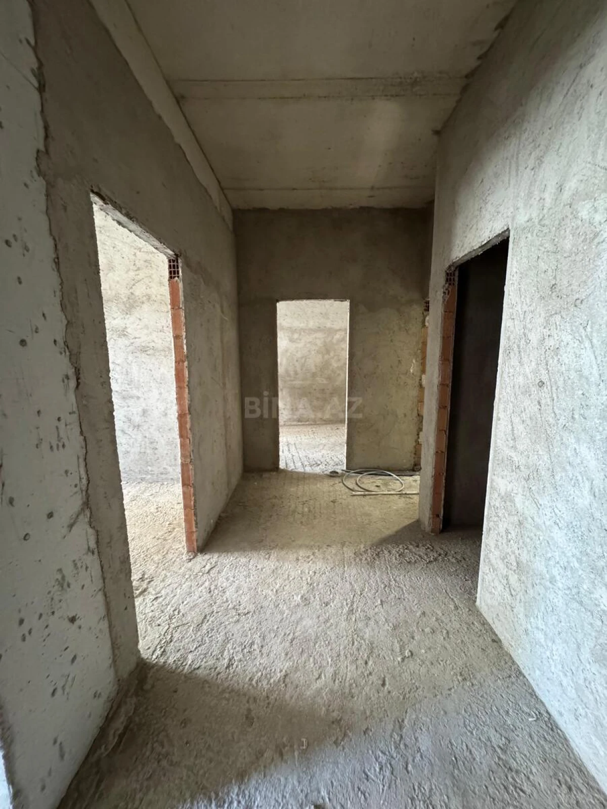 Satılır 4 otaqlı mənzil 209 m²