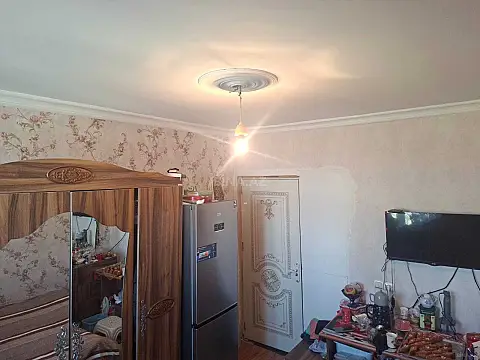 Satılır 4 otaqlı mənzil 144 m²