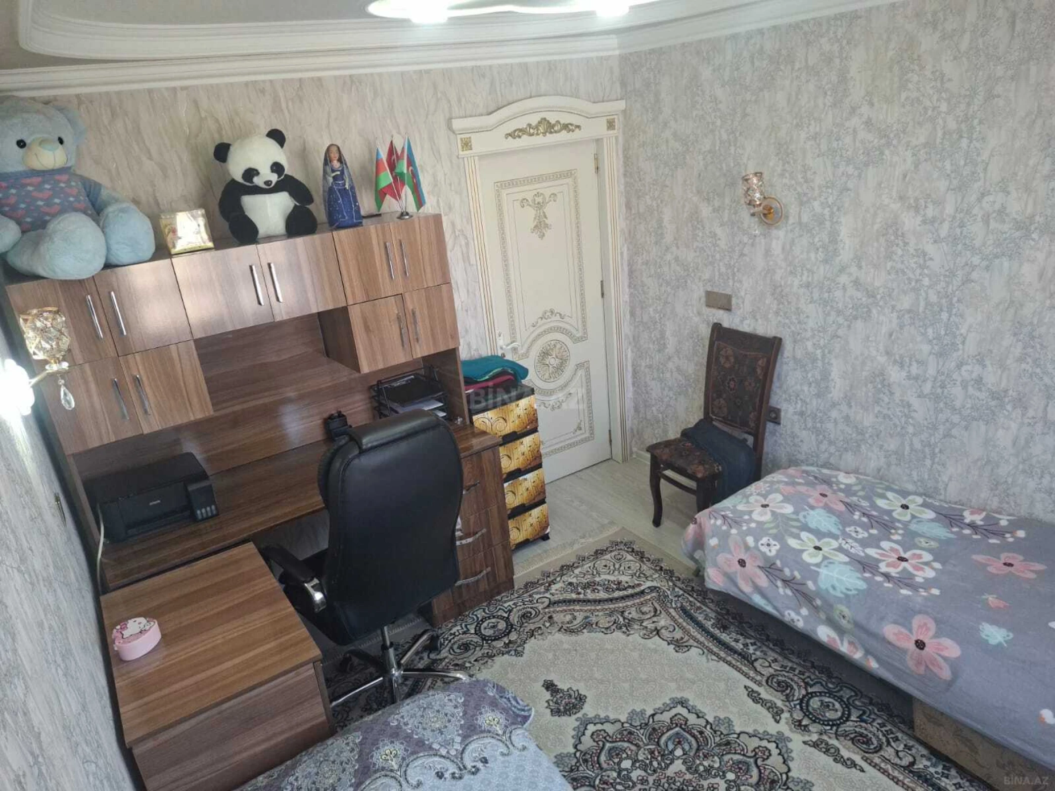Satılır 4 otaqlı mənzil 144 m²