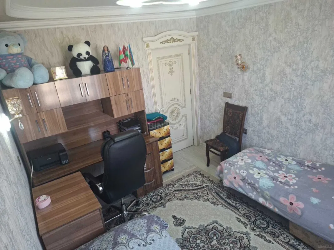 Satılır 4 otaqlı mənzil 144 m²