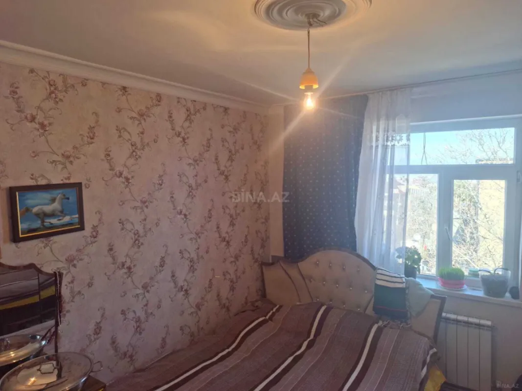 Satılır 4 otaqlı mənzil 144 m²