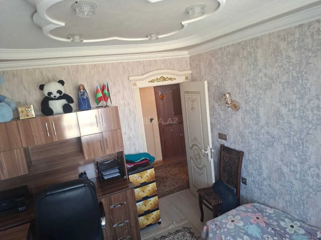 Satılır 4 otaqlı mənzil 144 m²