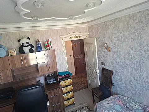 Satılır 4 otaqlı mənzil 144 m²