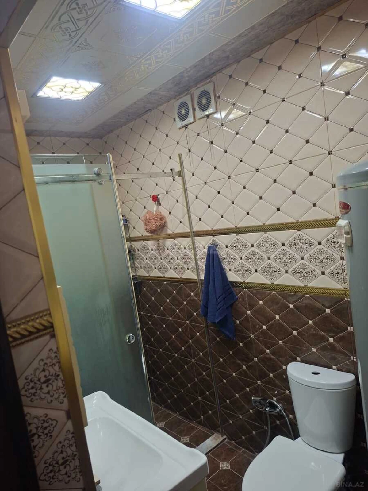 Satılır 4 otaqlı mənzil 144 m²