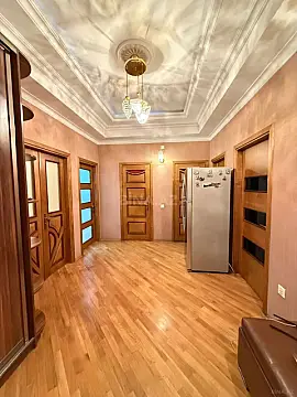 Satılır 3 otaqlı mənzil 110 m²