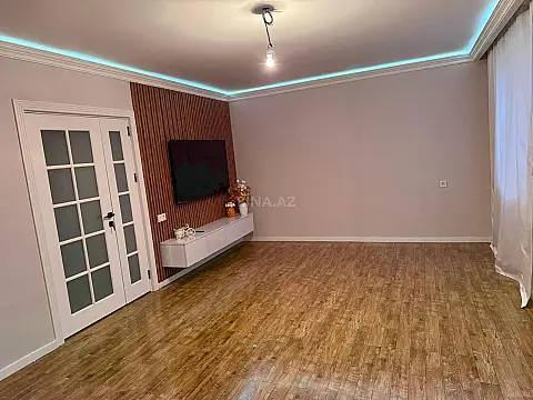 Satılır 4 otaqlı mənzil 125 m²