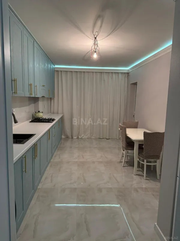 Satılır 4 otaqlı mənzil 125 m²