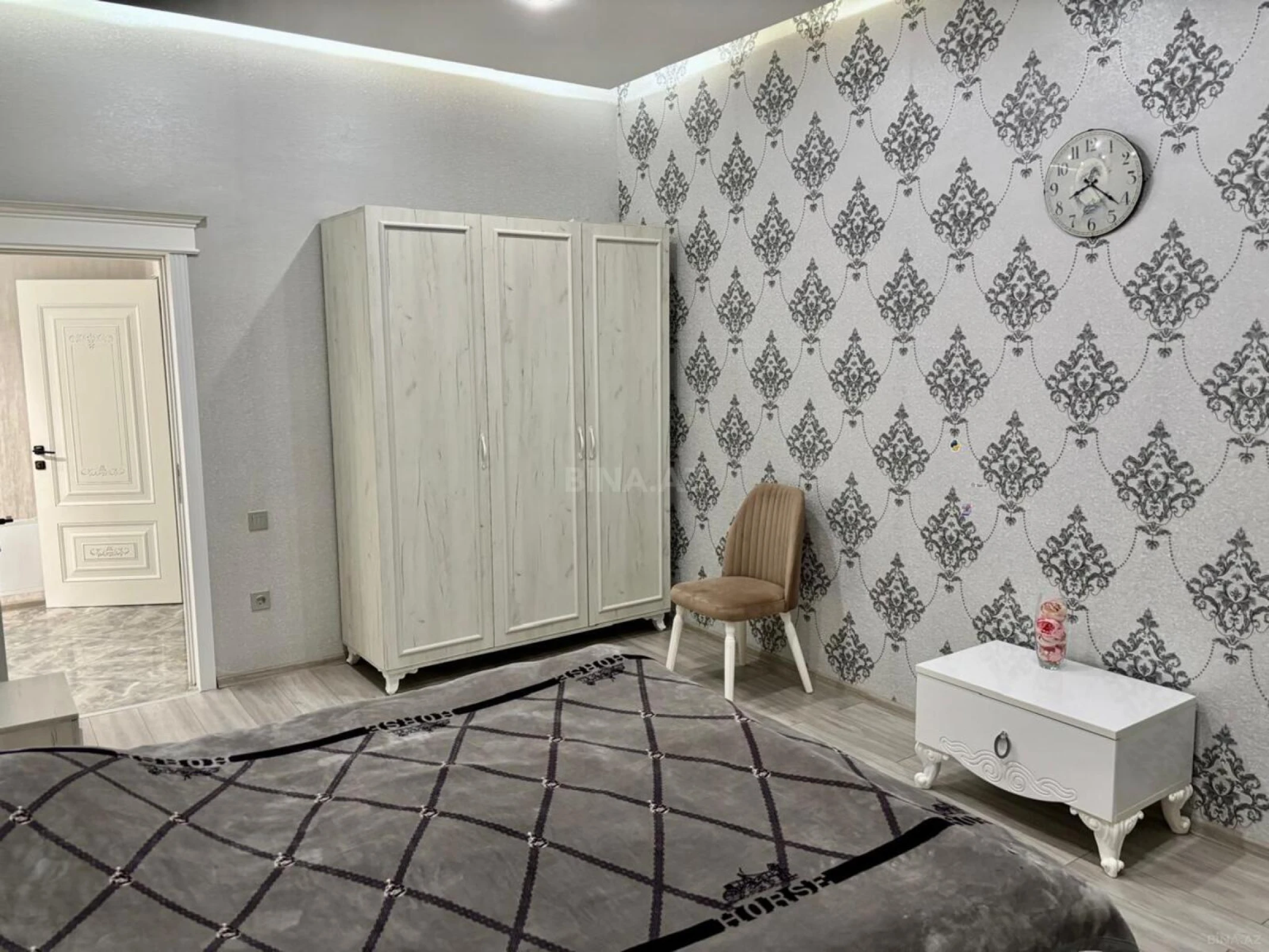Satılır 4 otaqlı həyət evi 180 m²
