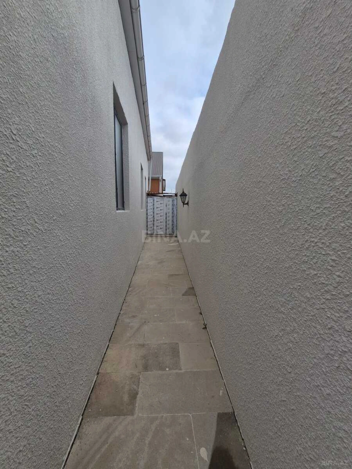 Satılır 4 otaqlı həyət evi 180 m²