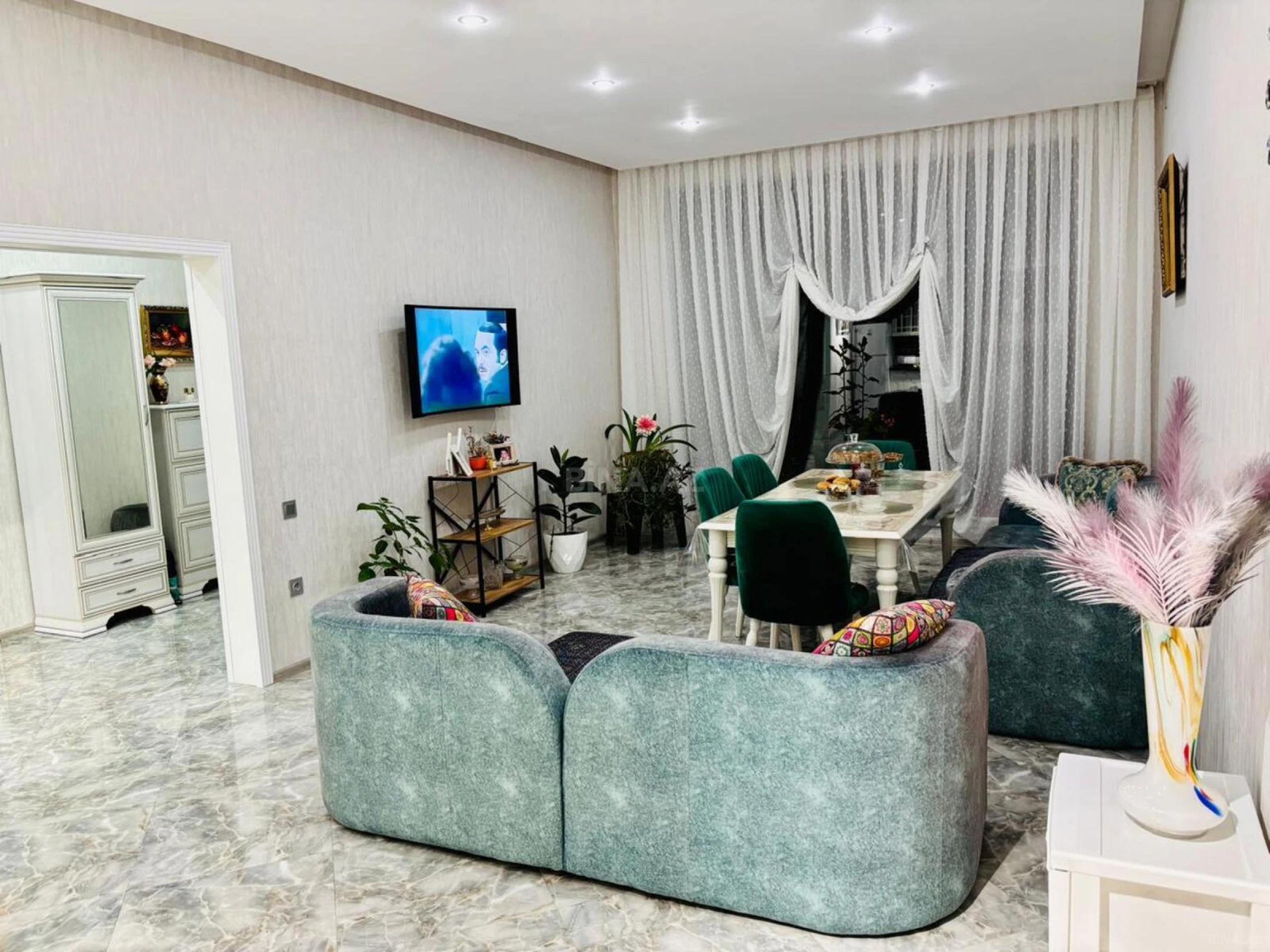 Satılır 4 otaqlı həyət evi 180 m²