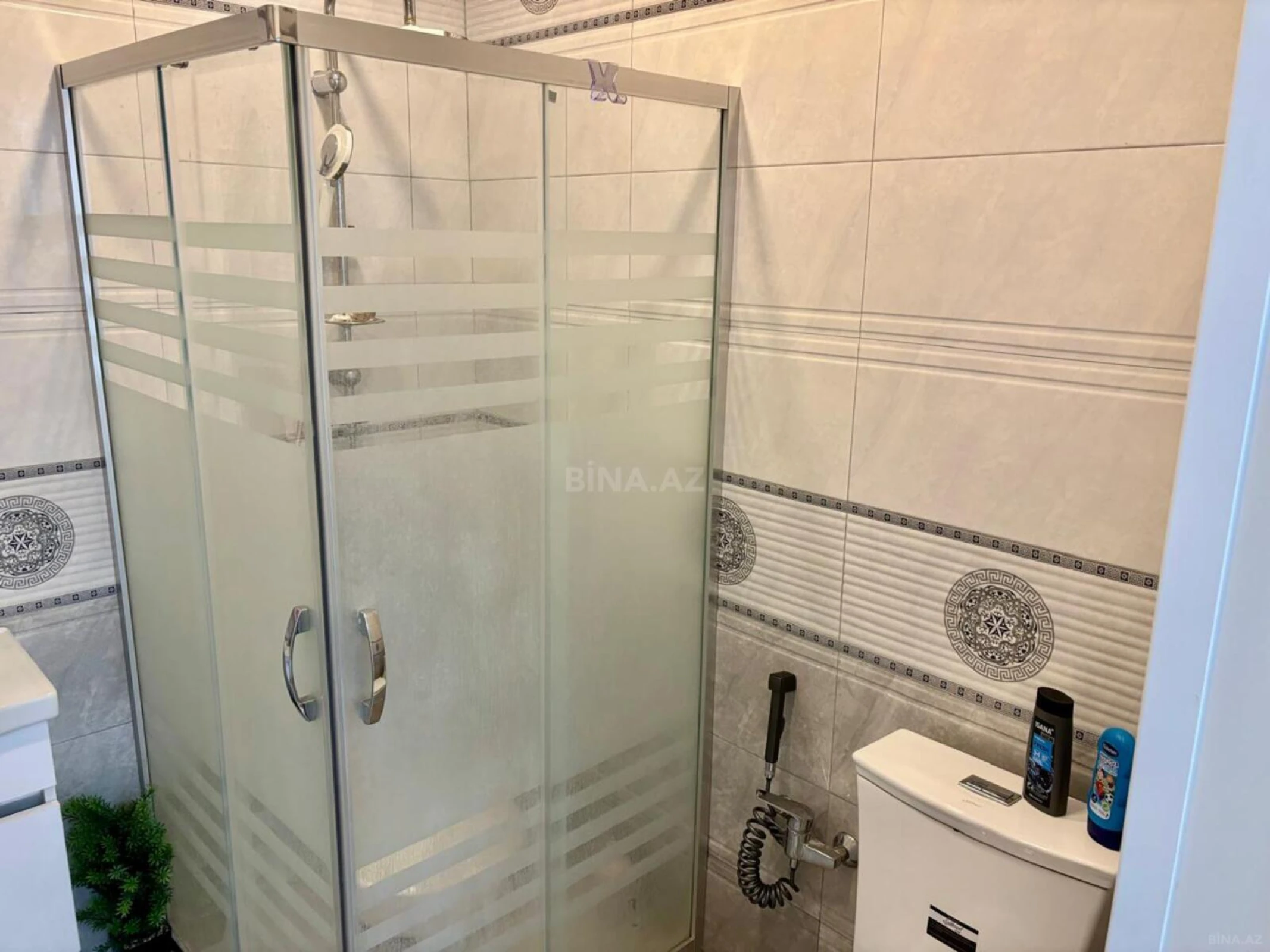 Satılır 4 otaqlı həyət evi 180 m²