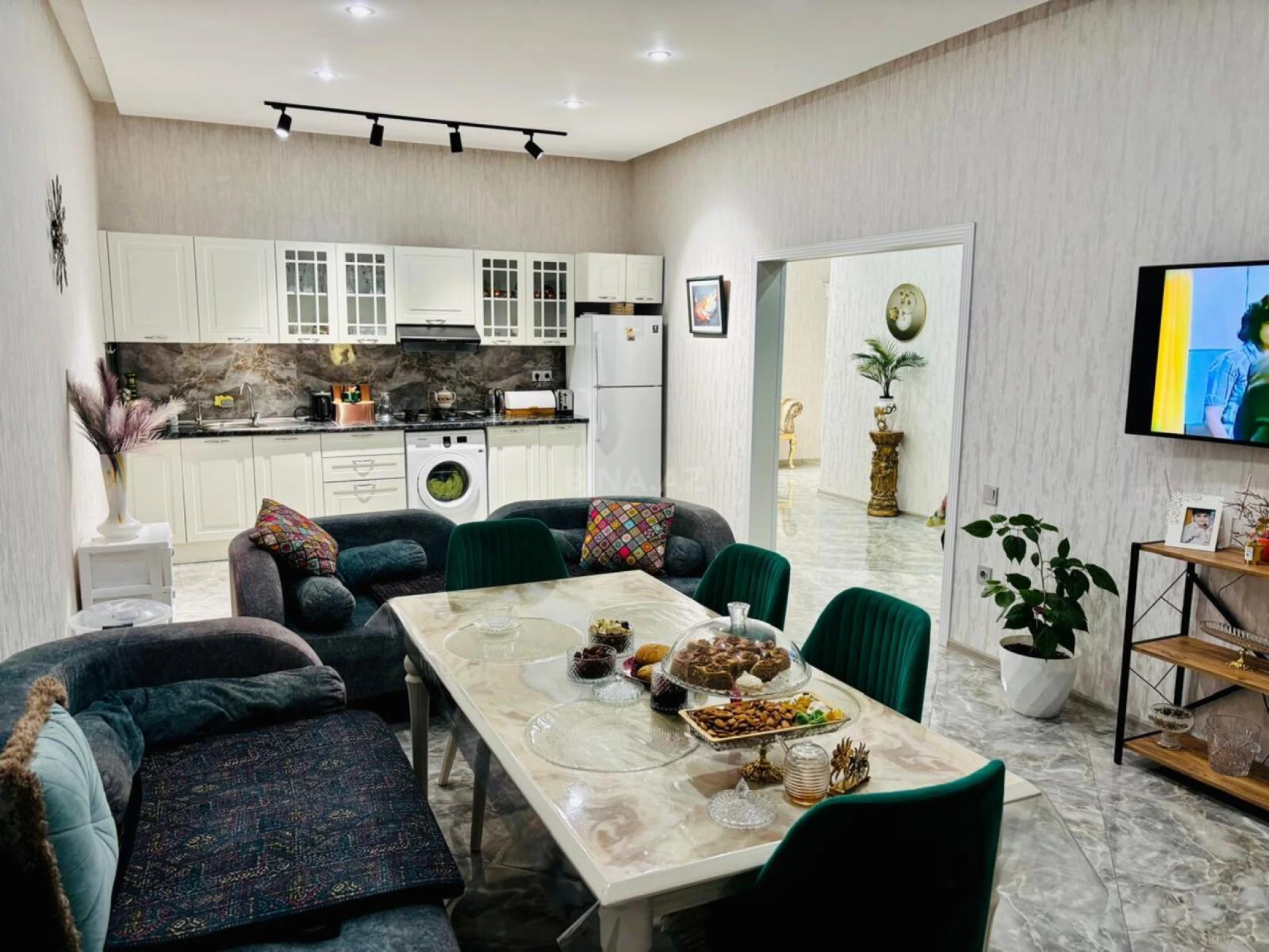 Satılır 4 otaqlı həyət evi 180 m²