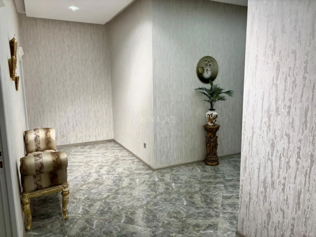 Satılır 4 otaqlı həyət evi 180 m²