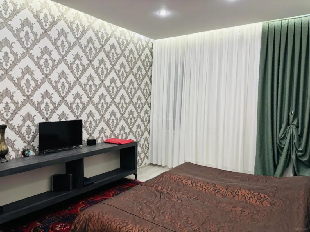 Satılır 4 otaqlı həyət evi 180 m²