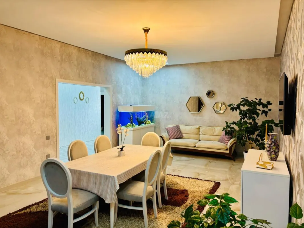 Satılır 4 otaqlı həyət evi 180 m²