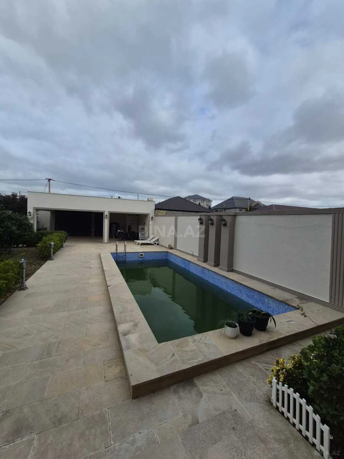 Satılır 4 otaqlı həyət evi 180 m²