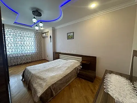 Satılır 3 otaqlı mənzil 160 m²
