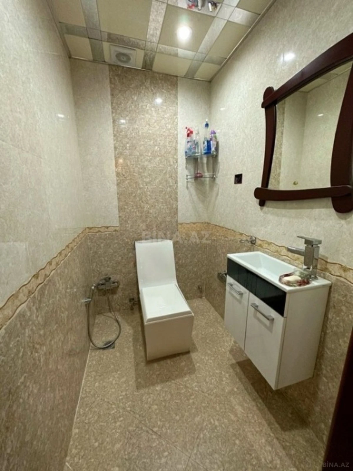 Satılır 3 otaqlı mənzil 160 m²