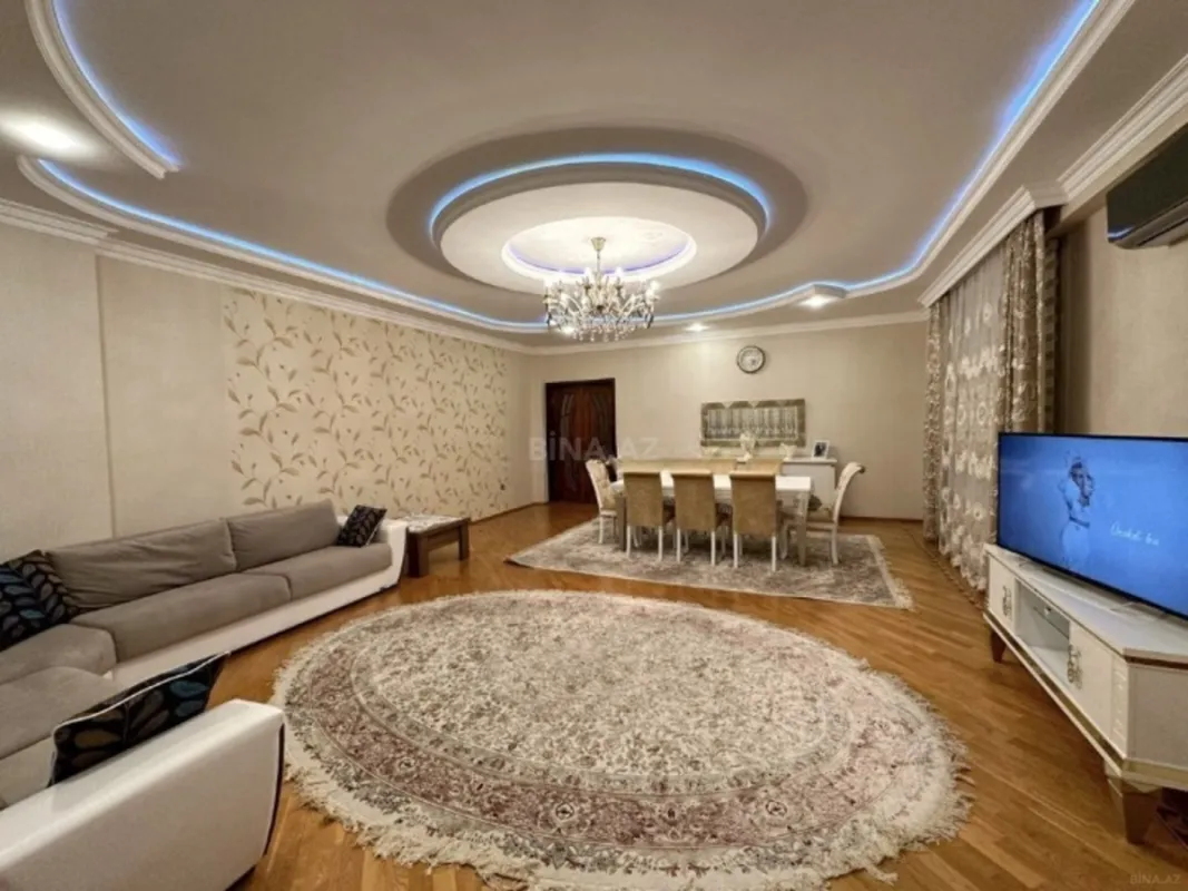Satılır 3 otaqlı mənzil 160 m²