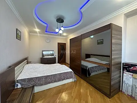 Satılır 3 otaqlı mənzil 160 m²