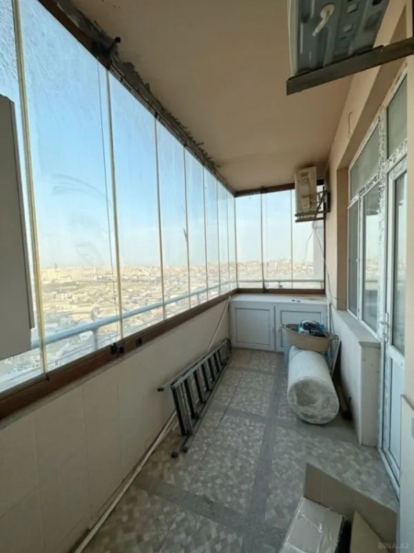 Satılır 3 otaqlı mənzil 160 m²