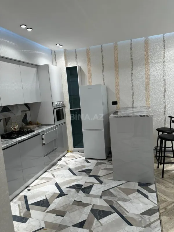 Kirayə verilir 2 otaqlı mənzil 68 m²