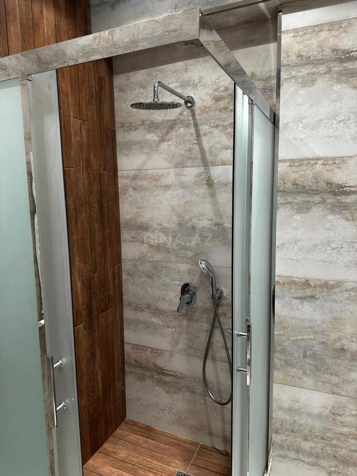Kirayə verilir 2 otaqlı mənzil 68 m²