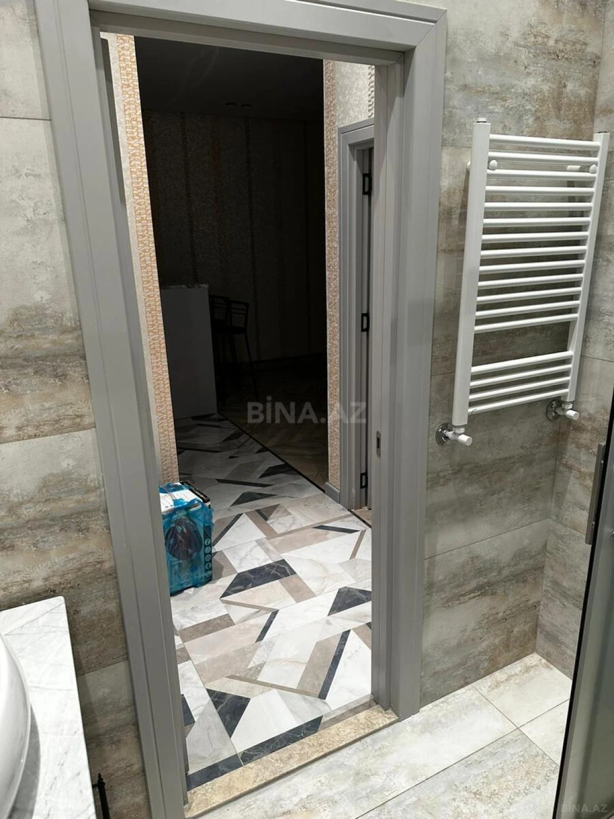 Kirayə verilir 2 otaqlı mənzil 68 m²