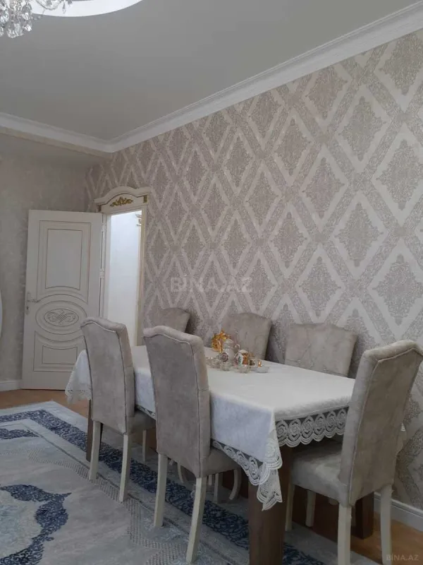 Kirayə verilir 2 otaqlı mənzil 85 m²