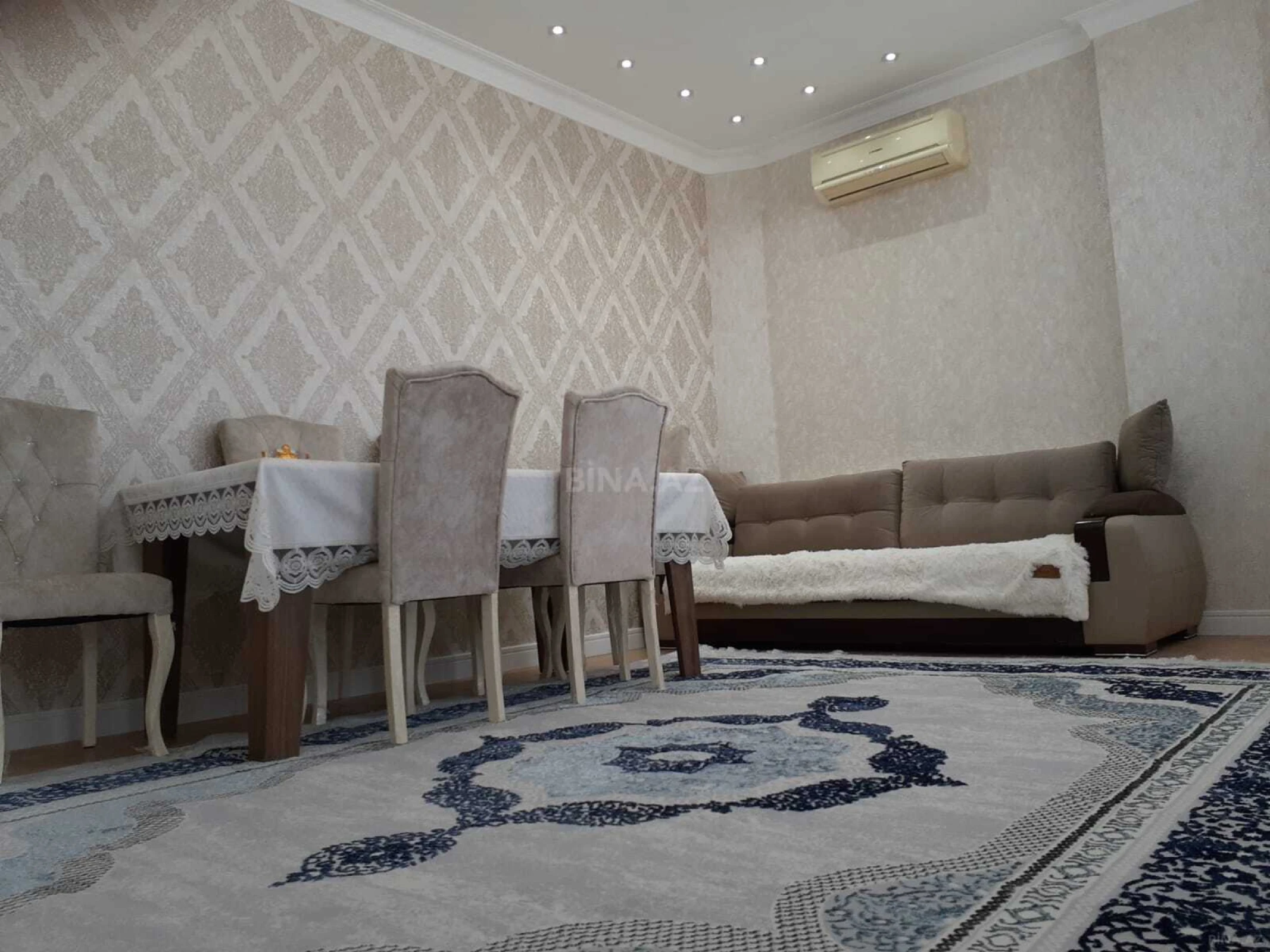 Kirayə verilir 2 otaqlı mənzil 85 m²
