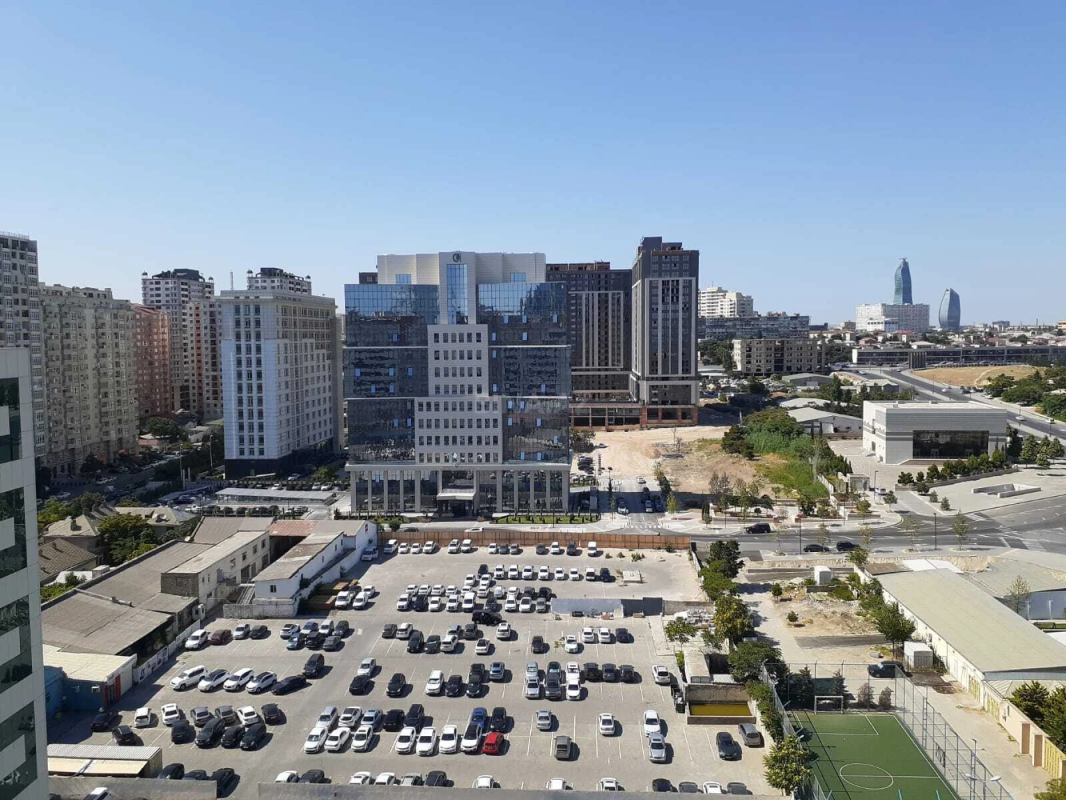 Kirayə verilir 2 otaqlı mənzil 85 m²