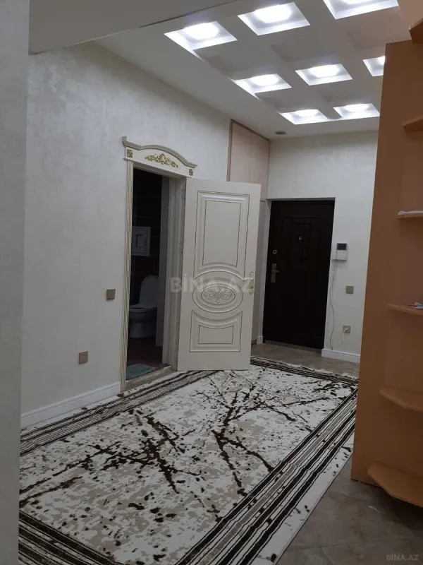 Kirayə verilir 2 otaqlı mənzil 85 m²