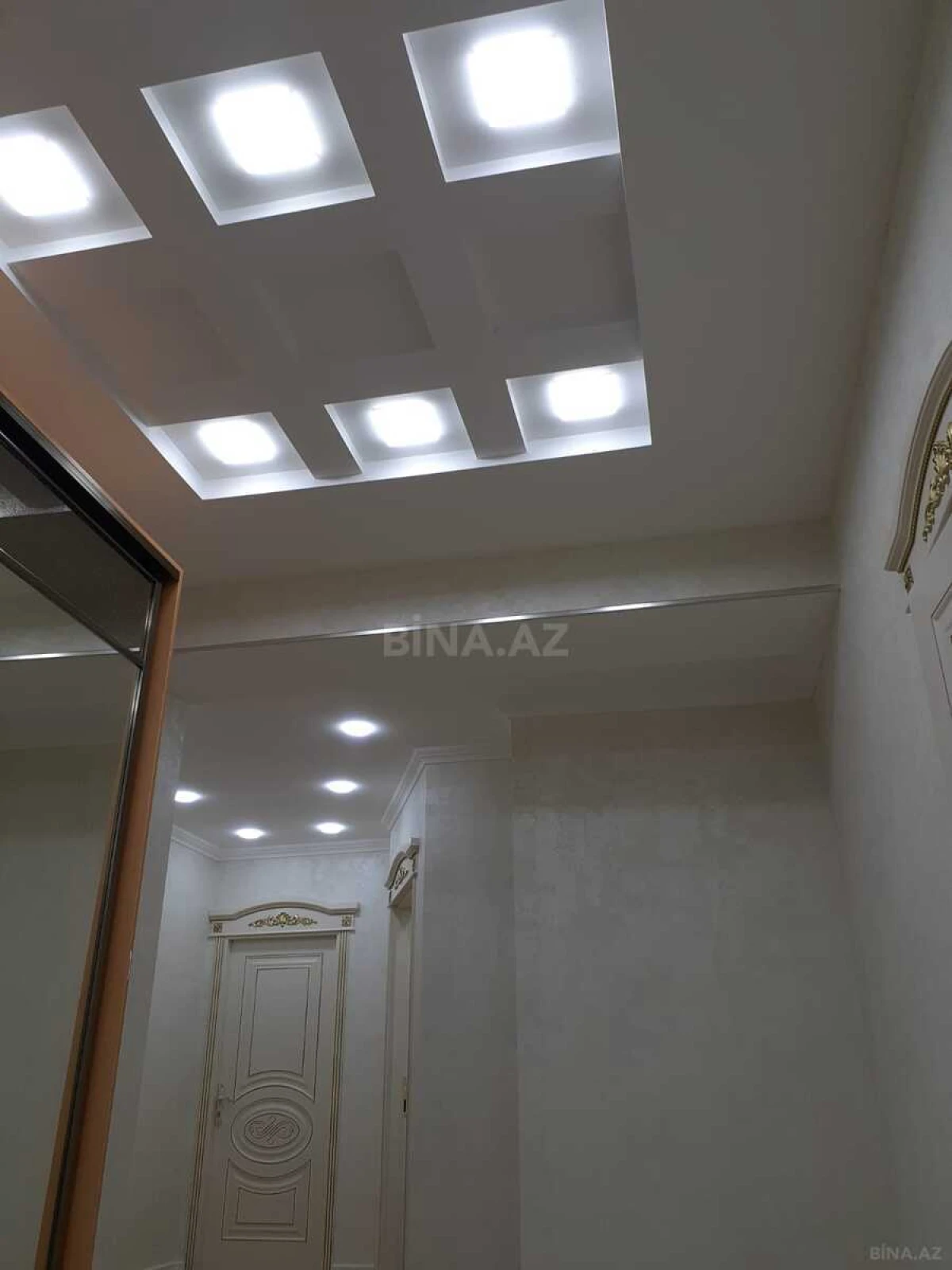 Kirayə verilir 2 otaqlı mənzil 85 m²