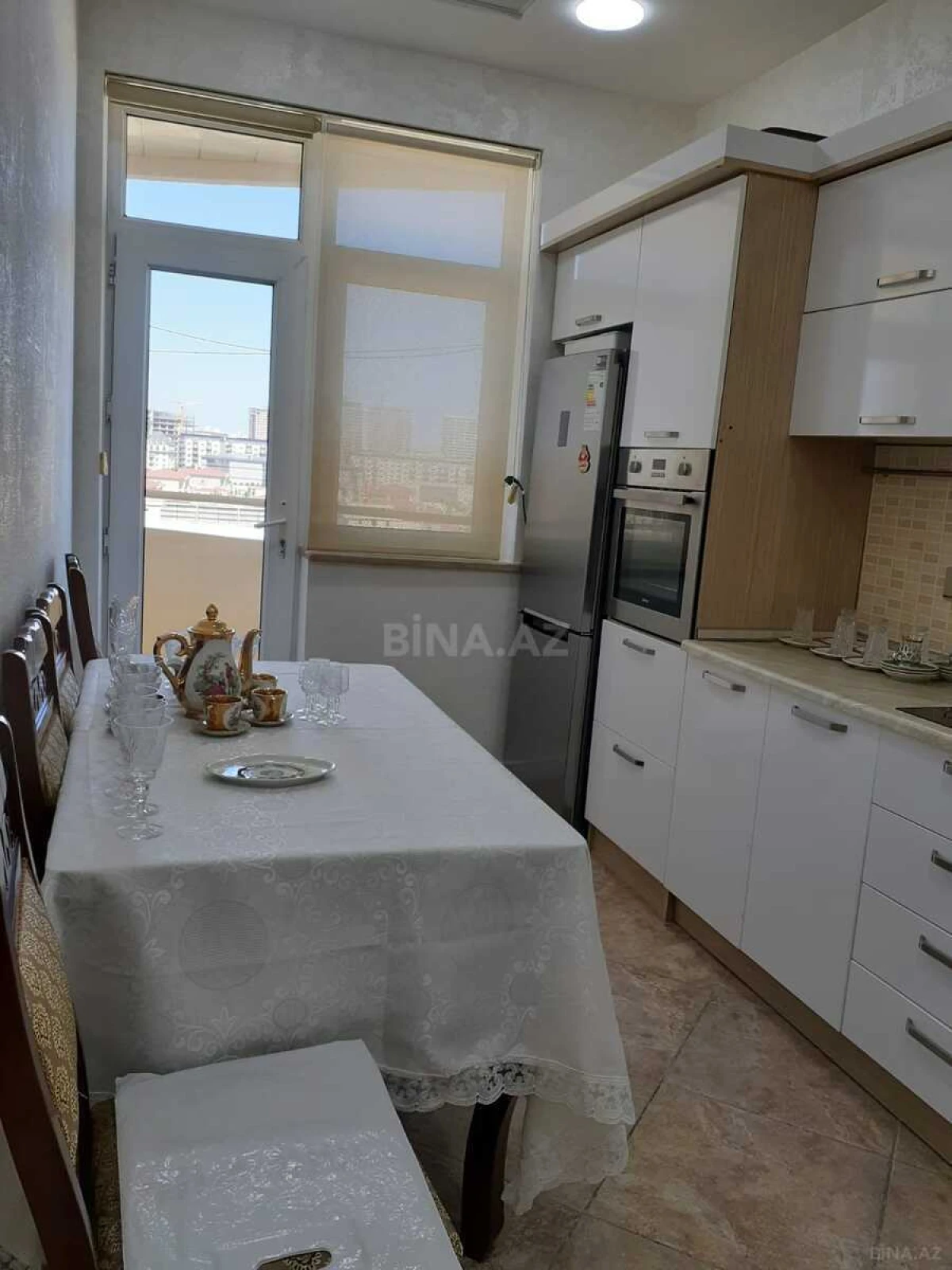 Kirayə verilir 2 otaqlı mənzil 85 m²