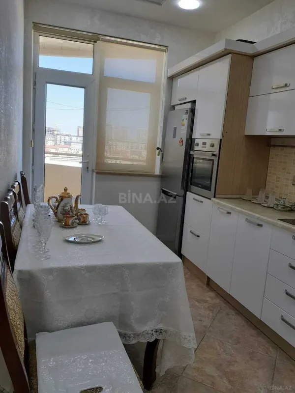 Kirayə verilir 2 otaqlı mənzil 85 m²